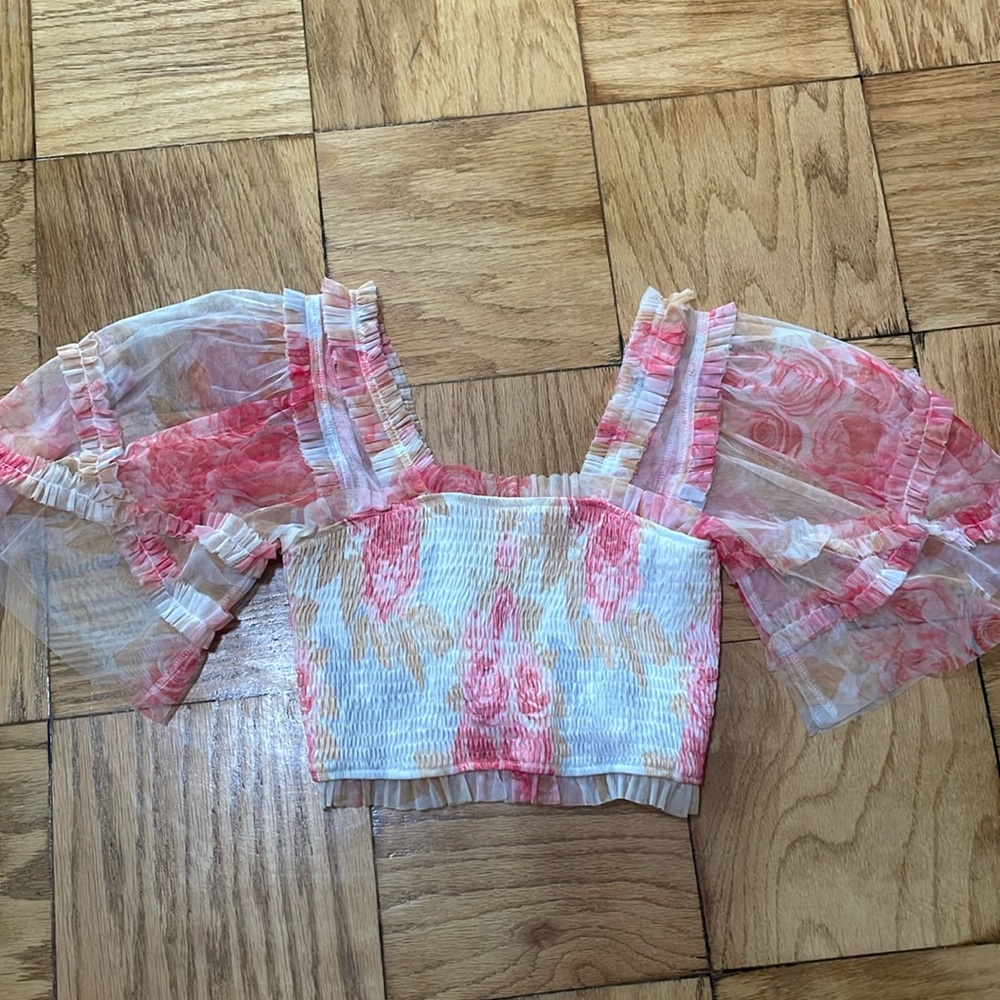 Feminine sheer rose top med.